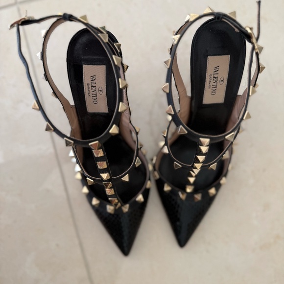 Valentino Black Snakeskin and Patent Leather Rockstud Ankle Strap Pumps - Picture 2 of 8